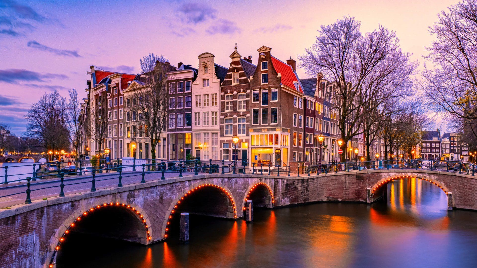Amsterdam Travel Guide