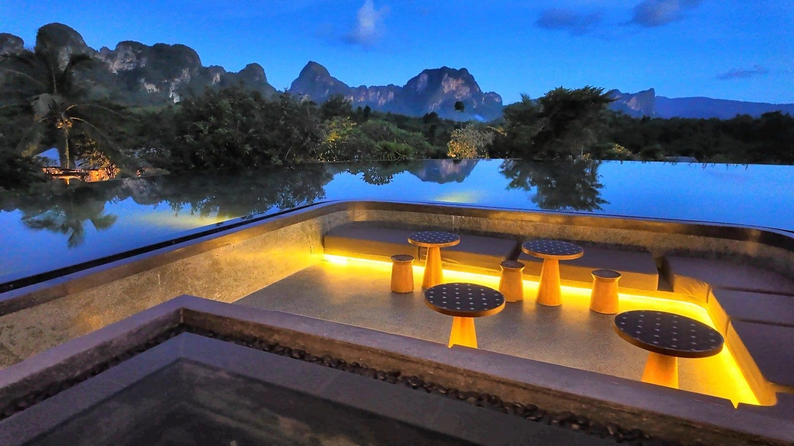 Anawa Krabi at night